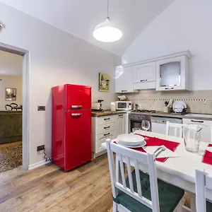 https://maurizio-house.hotelslidodijesolo.com