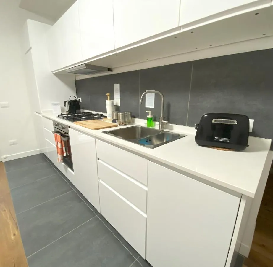 Charming Newly Renovated Apartment Florence Italy