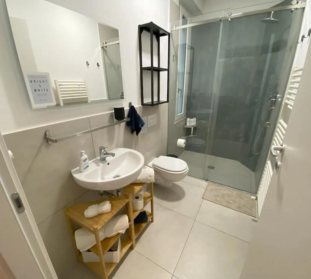 Charming Newly Renovated Apartment Florencia